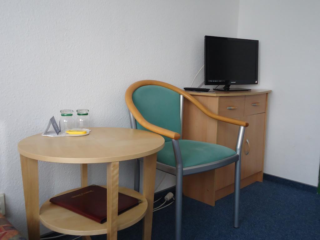 Hotel Central Oberursel Chambre photo