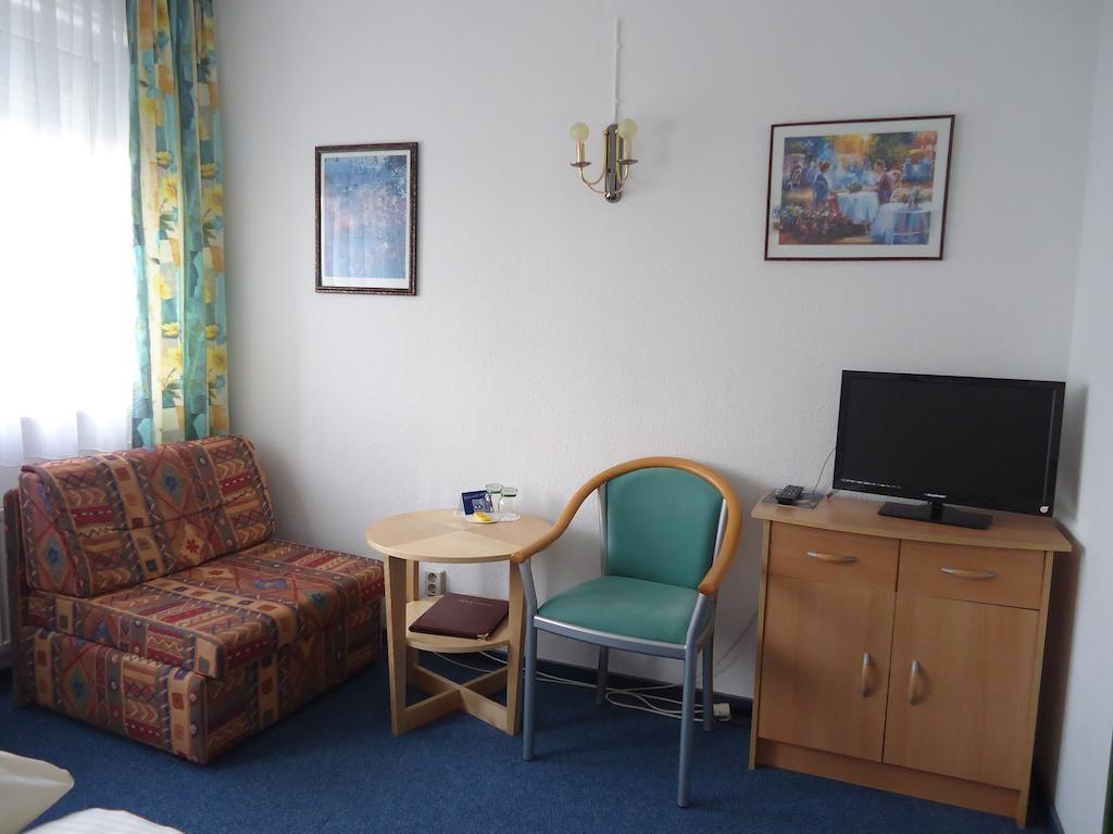 Hotel Central Oberursel Chambre photo