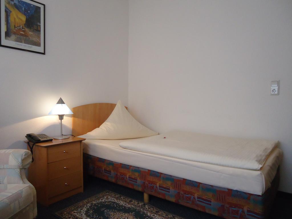 Hotel Central Oberursel Extérieur photo